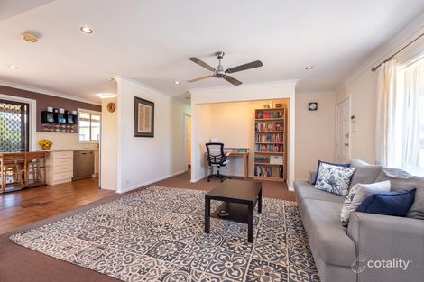 Property photo of 3 Summerfield Circuit Cambridge Gardens NSW 2747