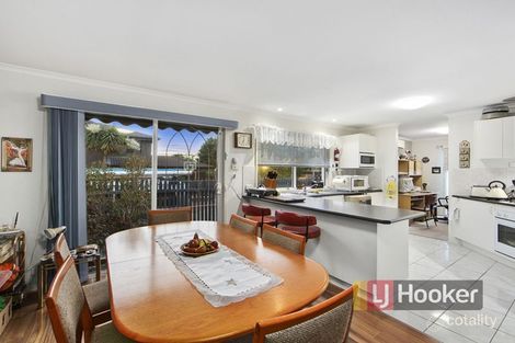 Property photo of 2 Aimee Place Rowville VIC 3178