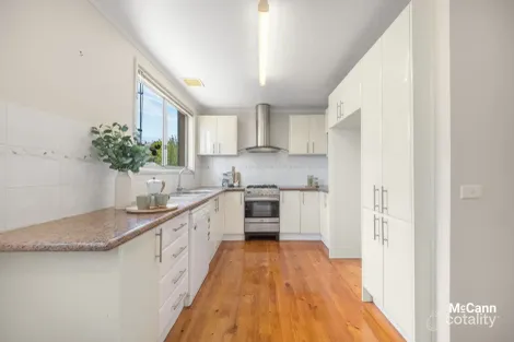 Property photo of 2 Maloney Street Wanniassa ACT 2903