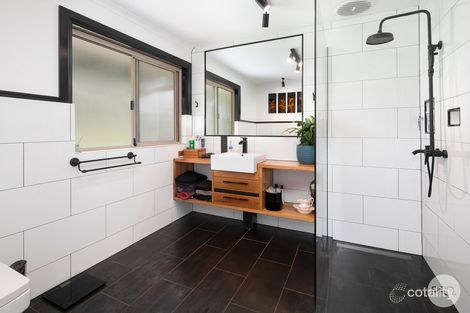 Property photo of 5 Grevillea Drive Enfield VIC 3352