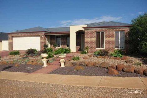 5 Clarke St, Darley, VIC 3340