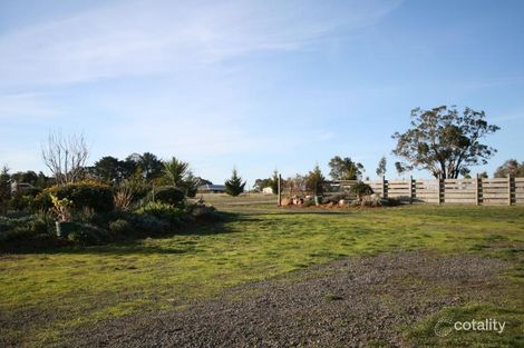 Property photo of 16 Smith Court Kyneton VIC 3444