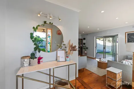 Property photo of 52 Flockhart Avenue Valley View SA 5093