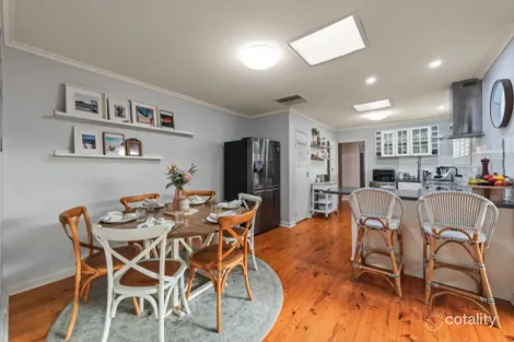 Property photo of 52 Flockhart Avenue Valley View SA 5093