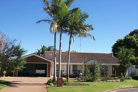 32 Welby St, Broadbeach Waters, QLD 4218