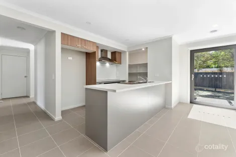 Property photo of 5 Oaktree Lane Creswick VIC 3363