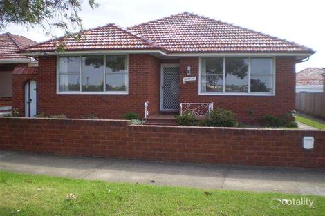 Property photo of 41 Nield Avenue Rodd Point NSW 2046
