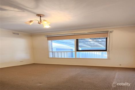 1 Leicester Cres, Melton, VIC 3337