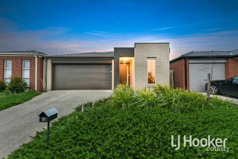 Property photo of 50 Tangemere Way Cranbourne East VIC 3977