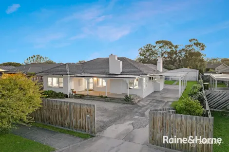 15 Savage St, Pakenham, VIC 3810