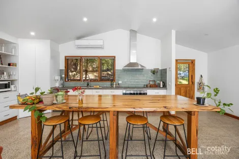 Property photo of 27 Forest Road Wesburn VIC 3799