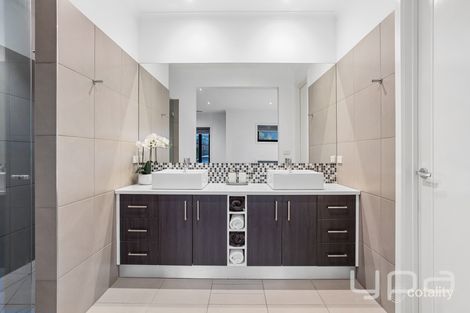 Property photo of 10 Nigella Drive Point Cook VIC 3030
