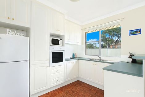 Property photo of 2/59 Pur Pur Avenue Lake Illawarra NSW 2528