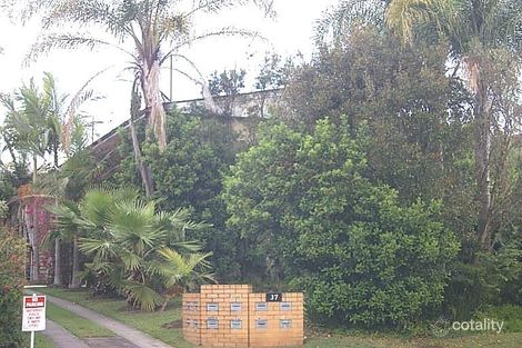 37 Dansie St, Greenslopes, QLD 4120
