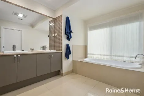 Property photo of 8 Sanctuary Drive Kyneton VIC 3444