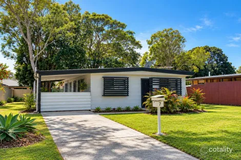 7 LALROY ST, BEACHMERE, QLD 4510