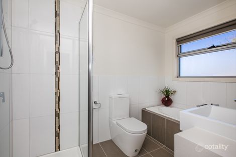 Property photo of 2/55 Yarra Avenue Reservoir VIC 3073