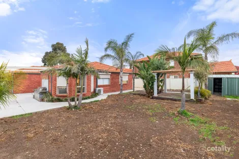 Property photo of 32 Cityview Crescent Tarneit VIC 3029