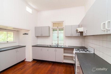 11 Hazlewood St, Highgate Hill, QLD 4101