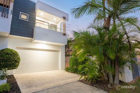 Property photo of 2/36 Scoter Avenue Paradise Point QLD 4216
