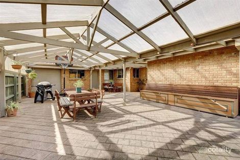 Property photo of 2 Grevillea Crescent Hoppers Crossing VIC 3029