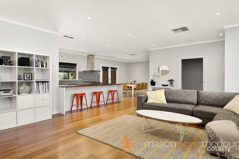 11 Bambara Rd, Hurstbridge, VIC 3099