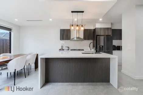 Property photo of 5 Eulinga Street Mickleham VIC 3064