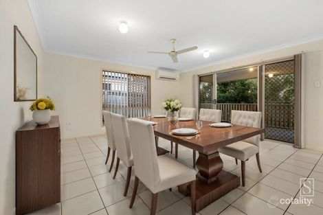 Property photo of 11 Eloise Place Sumner QLD 4074
