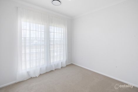 Property photo of 1 Daintree Crescent Meringandan West QLD 4352