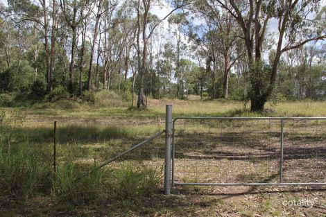 10 Brights Rd, East Nanango, QLD 4615