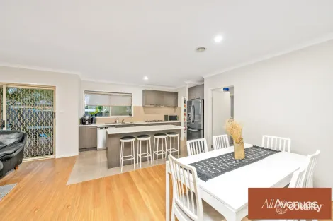 Property photo of 90 Alisma Boulevard Cranbourne North VIC 3977