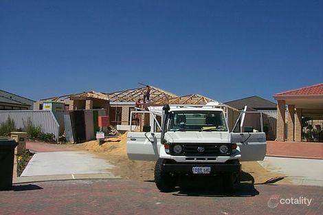 9 Holyrood Cl, Orelia, WA 6167