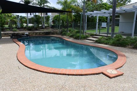 2 Carnarvon Ct, Oxenford, QLD 4210