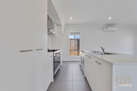 Property photo of 34 Hounslow Drive Wyndham Vale VIC 3024