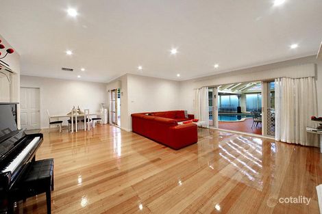 Property photo of 1 Abergeldie Avenue McKinnon VIC 3204