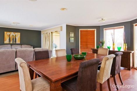 Property photo of 2 Gould Walk Truganina VIC 3029