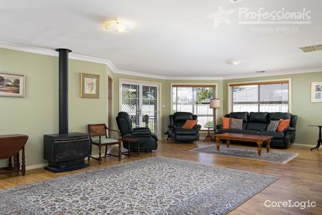 Property photo of 30 Stirling Boulevard Tatton NSW 2650