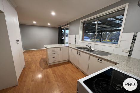 Property photo of 10 McInnes Place Karabar NSW 2620