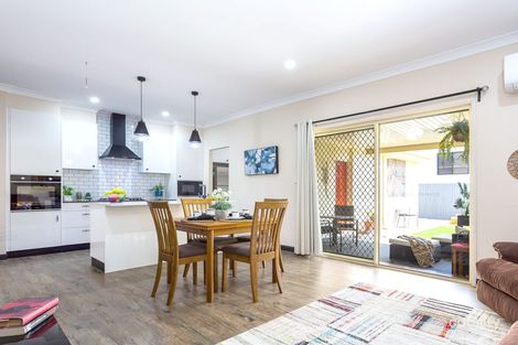 Property photo of 5 Hilltop Terrace Springfield Lakes QLD 4300