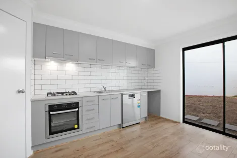 Property photo of 22 Daydream Place Wollert VIC 3750