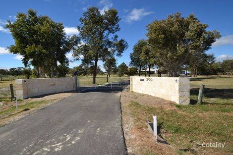 200 Country Dr, Oakford, WA 6121