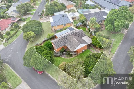 Property photo of 2 Hampshire Crescent Valley View SA 5093