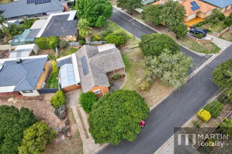 Property photo of 2 Hampshire Crescent Valley View SA 5093