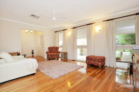 Property photo of 28 Medbury Avenue Watsonia VIC 3087