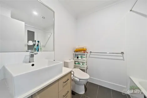 Property photo of 3/30 Taylor Place Mackenzie QLD 4156