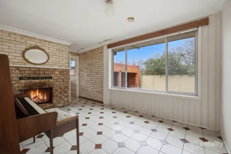 Property photo of 4 Cowan Street Downer ACT 2602
