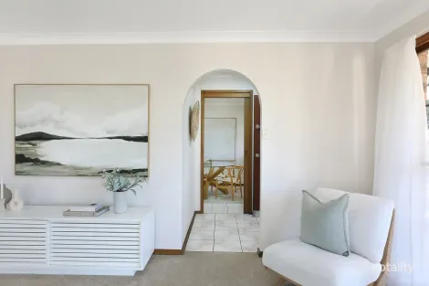 Property photo of 1 Elnathan Parade Mount Pleasant NSW 2519