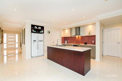 Property photo of 8 Cumberland Grove Taylors Hill VIC 3037