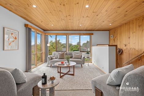 Property photo of 34 Epenarra Close Hawker ACT 2614