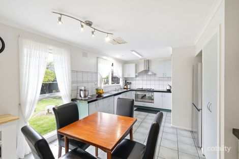 Property photo of 2 Berkley Place Melton West VIC 3337